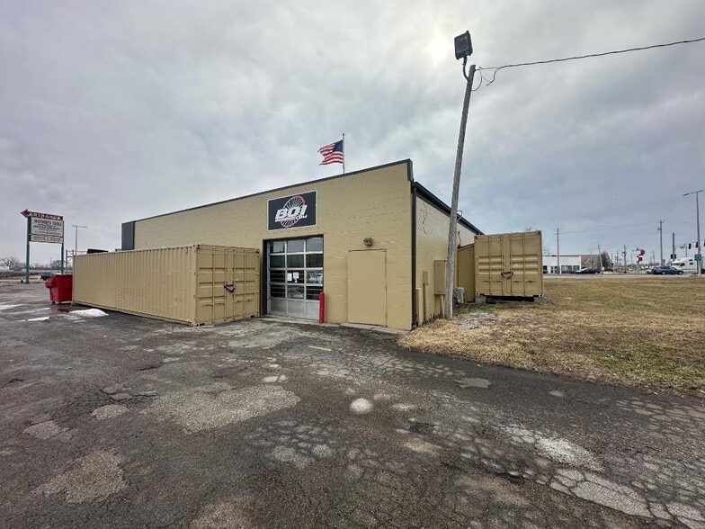 More Photos Of 1309 S High School Rd, Indianapolis Auto Repair For Sale