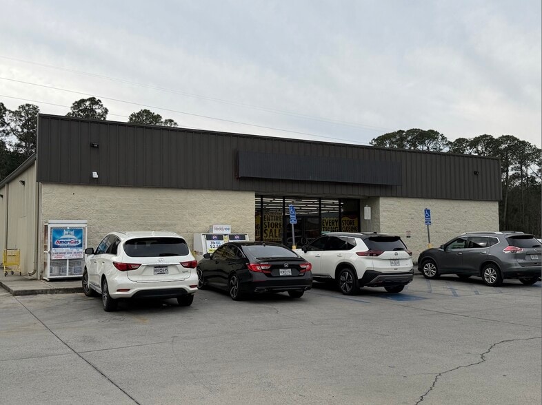 More Photos Of 14443 Creosote Rd, Gulfport Freestanding For Sale