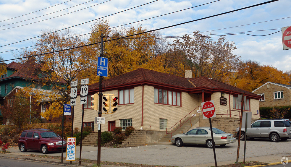 Primary Photo Of 526 Perry Hwy, Pittsburgh Medical For Sale