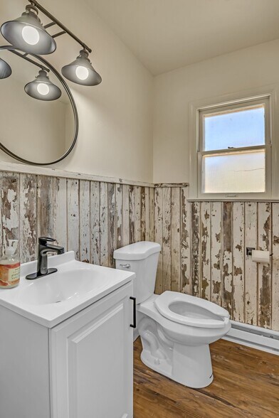 More Photos Of 27077 US Highway 50, Cotopaxi General Retail For Sale