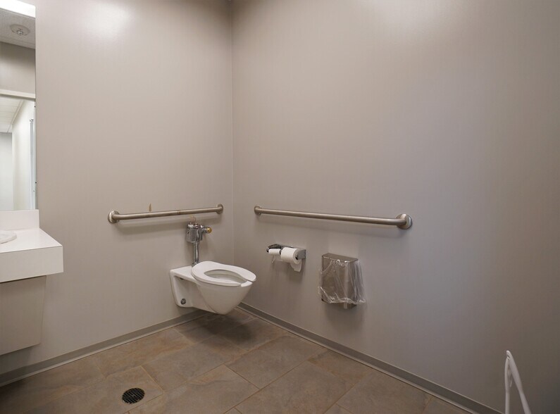 More Photos Of 248 Production Rd, Clinton Office Residential For Sale