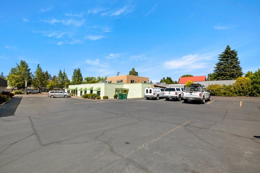 More Photos Of 2318 Pacific Ave, Forest Grove Office For Sale