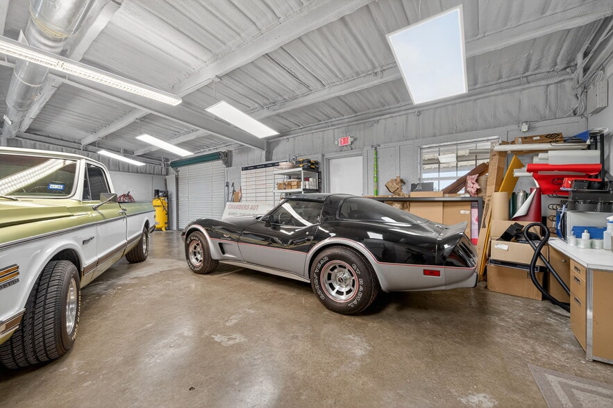 More Photos Of 15377 N Highway 34, Terrell Flex For Sale