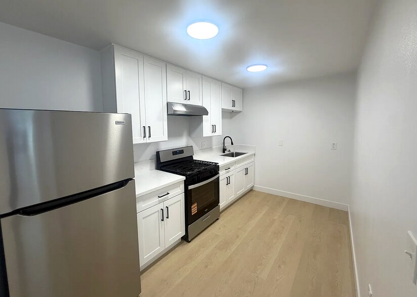 More Photos Of 176-182 W Ramona St, Ventura Apartments For Sale