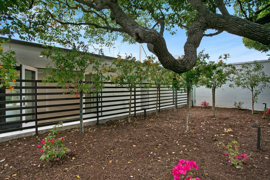 More Photos Of 618 S Coast Hwy, Laguna Beach Apartments For Sale