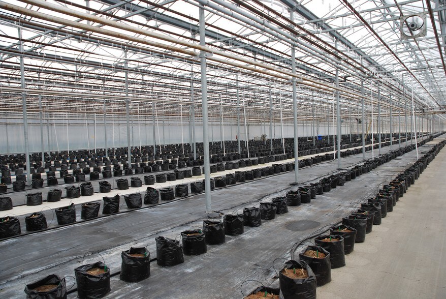 More Photos Of 1113 Herkimer Rd, Utica Distribution For Lease