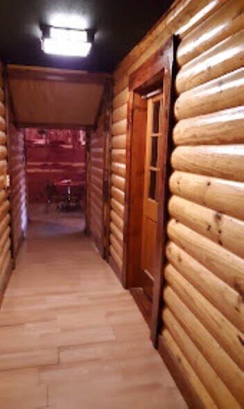 More Photos Of 9786 US Highway 271, Powderly Restaurant For Sale