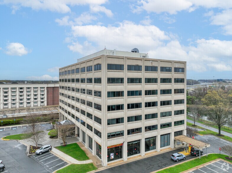 More Photos Of 11781 Lee Jackson Hwy, Fairfax Office For Lease