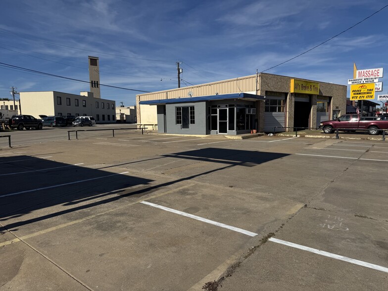 Primary Photo Of 2085 S Garland Ave, Garland Auto Dealership For Lease