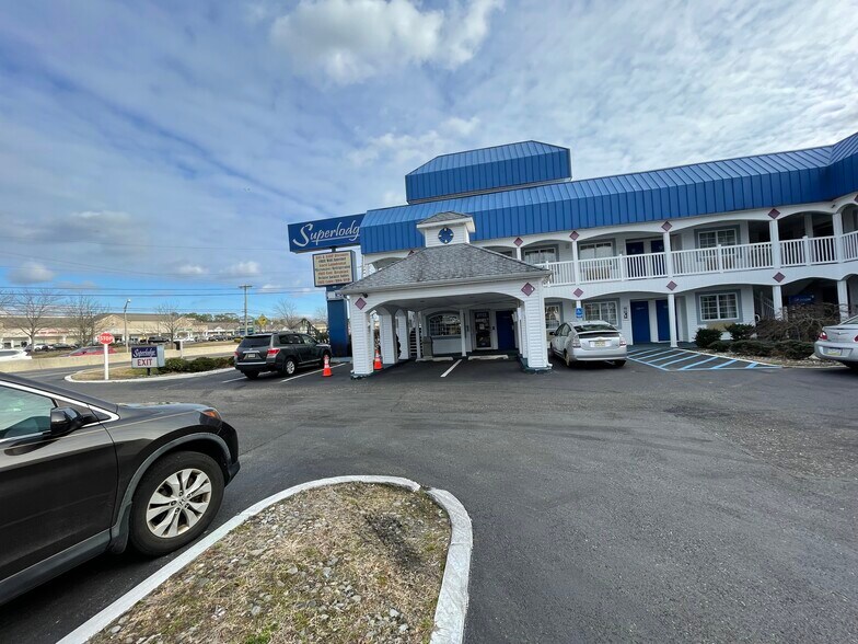 More Photos Of 633 White Horse Pike, Absecon Hotel For Sale