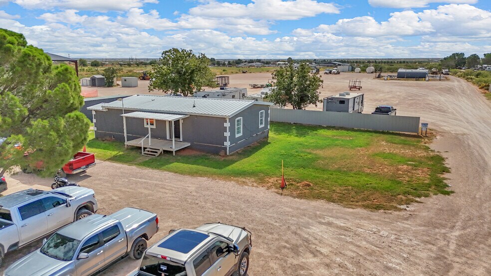 More Photos Of 9013 W County Road 160, Midland Showroom For Sale