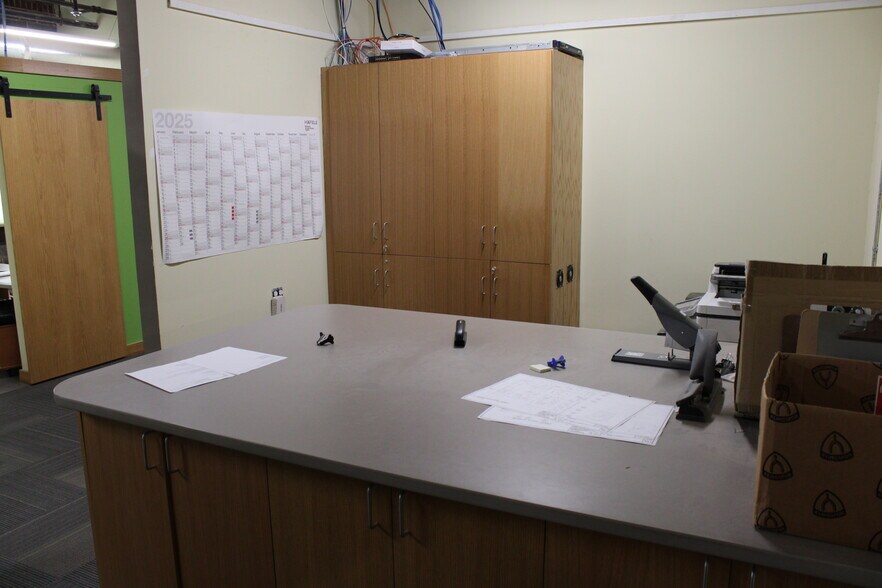 More Photos Of 1505 Cummings Dr, Richmond Warehouse For Lease