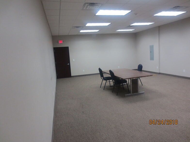 More Photos Of 750 Chestnut Ridge Rd, Chestnut Ridge Office For Lease