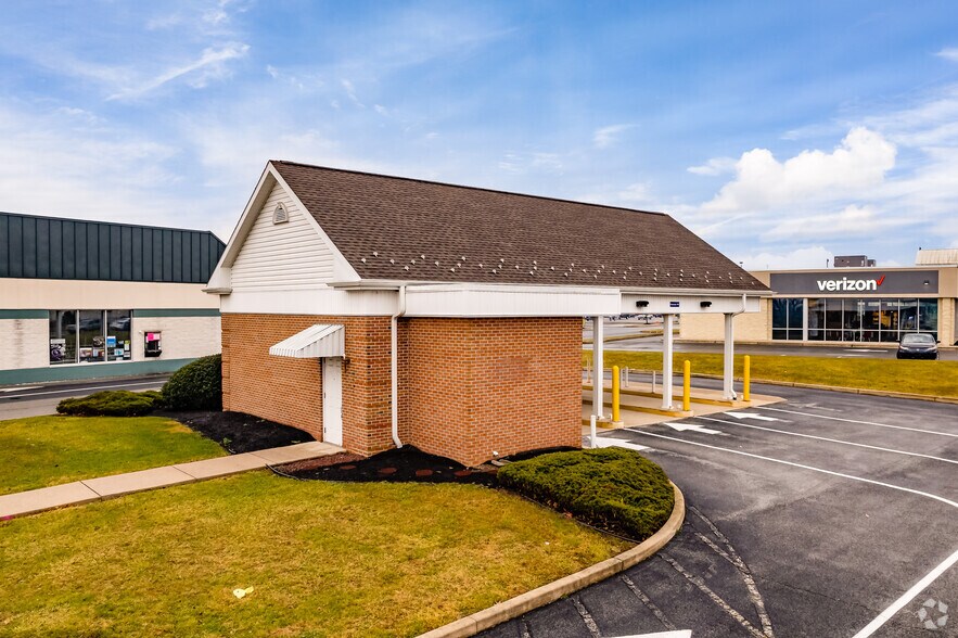 More Photos Of 975 Wayne Ave, Chambersburg Unknown For Lease