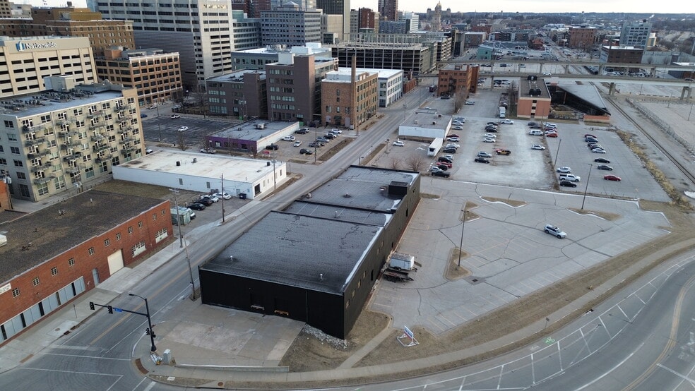 More Photos Of 1100 Cherry St, Des Moines Warehouse For Lease