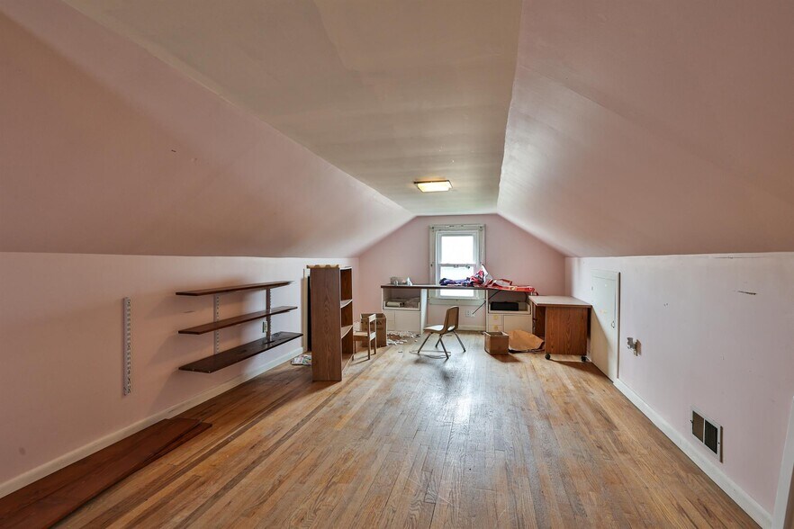 More Photos Of 7197 Paddison Rd, Cincinnati Daycare Center For Sale