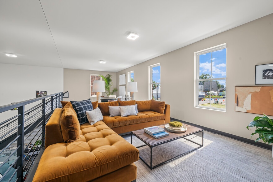 More Photos Of 4477 34th Ave, Cincinnati Self Storage For Sale