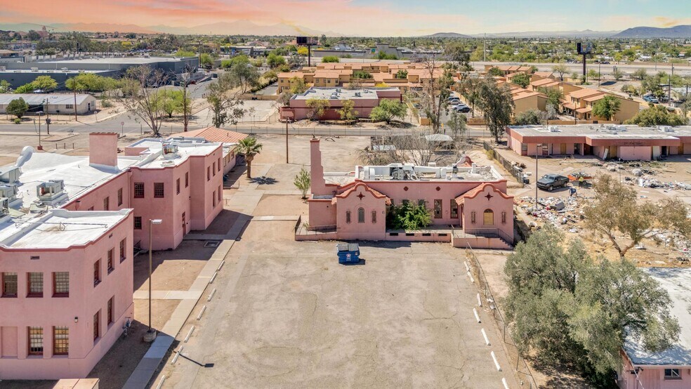 More Photos Of 2700 S 8th Ave, Tucson Specialty For Sale