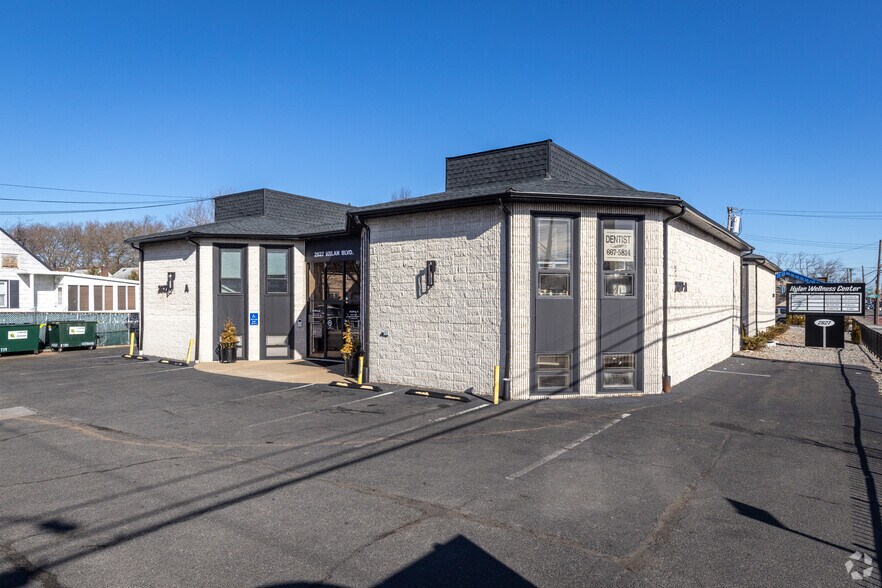 More Photos Of 2627 Hylan Blvd, Staten Island Medical For Lease