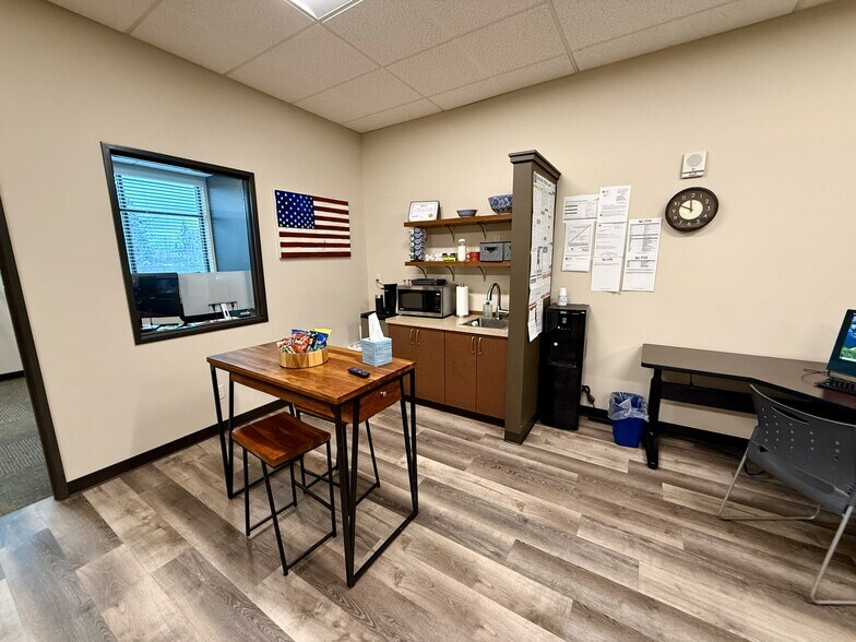 More Photos Of 550 NW Franklin Ave, Bend Medical For Lease
