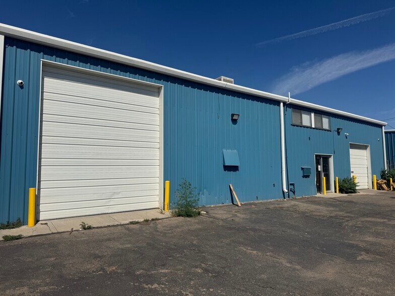 More Photos Of 5549 Pearl St, Denver Warehouse For Lease