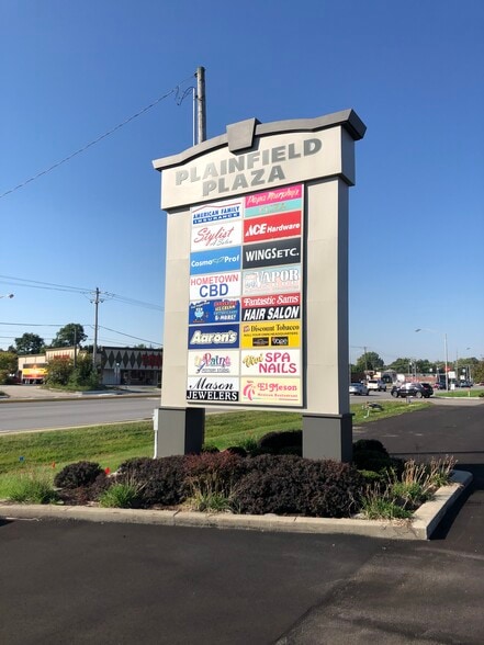 More Photos Of 1702-1830 E Main St, Plainfield Unknown For Lease