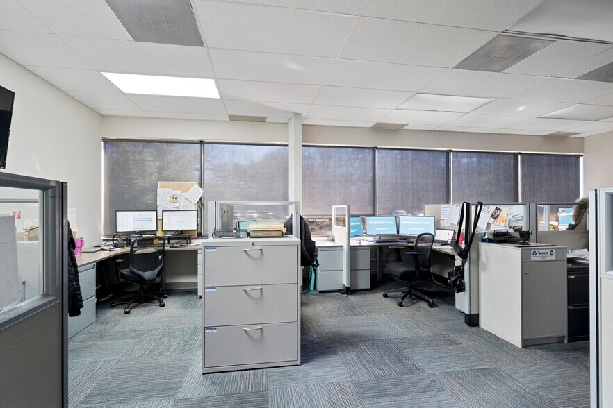 More Photos Of 200 Mineral Springs Rd, Rockaway Medical For Sale