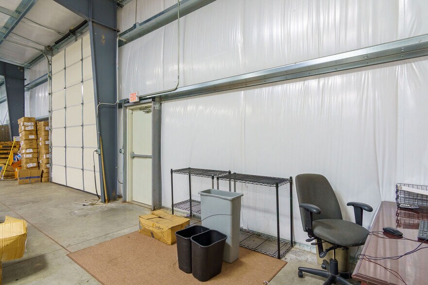 More Photos Of 405 Enterprise St, Longview Warehouse For Sale