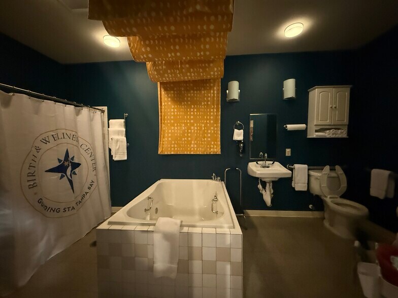 More Photos Of 1900 E Bay Dr, Largo Medical For Sale