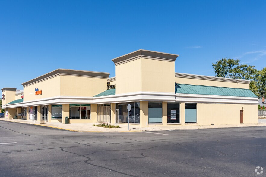 More Photos Of 77-199 W Joe Orr Rd, Chicago Heights Unknown For Lease