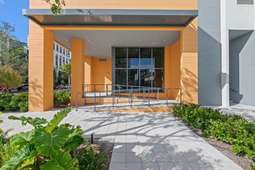 Primary Photo Of 600 N Andrews Ave, Fort Lauderdale Apartments For Lease