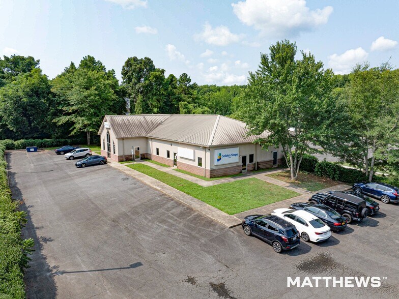 More Photos Of 6023 Beatties Ford Rd., Charlotte Medical For Sale