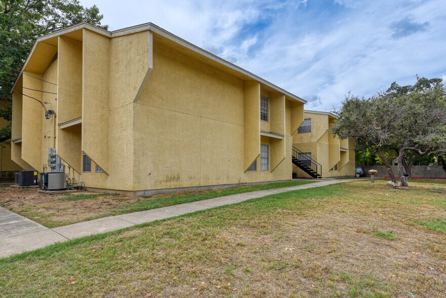 More Photos Of 737 W Mayfield Blvd, San Antonio Apartments For Sale