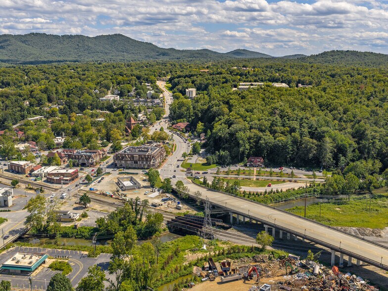 More Photos Of 30 All Souls Cres, Asheville General Retail For Lease