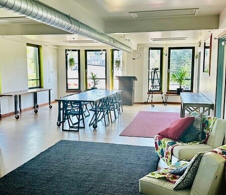 More Photos Of 3715-3721 SE Division St, Portland Storefront For Lease