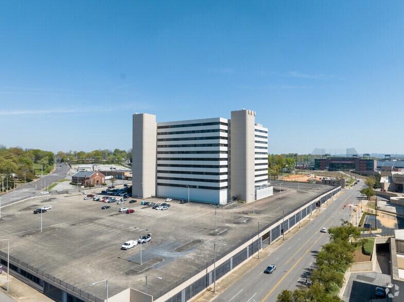 More Photos Of 2001 12th Ave N, Birmingham Office For Lease