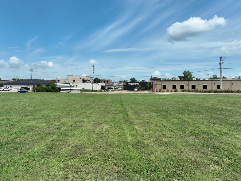 More Photos Of West Main Street, New Albany Land For Sale