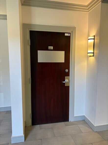 More Photos Of 3115 E Lion Ln, Holladay Medical For Sale