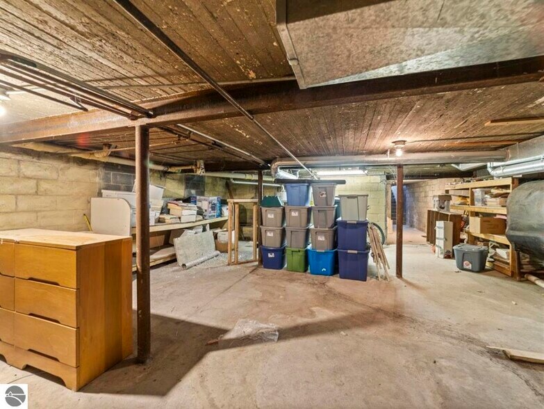 More Photos Of 180 S Benzie Blvd, Beulah Storefront Retail Office For Sale