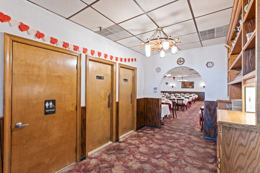 More Photos Of 614-616 Broadway, Bayonne Restaurant For Sale