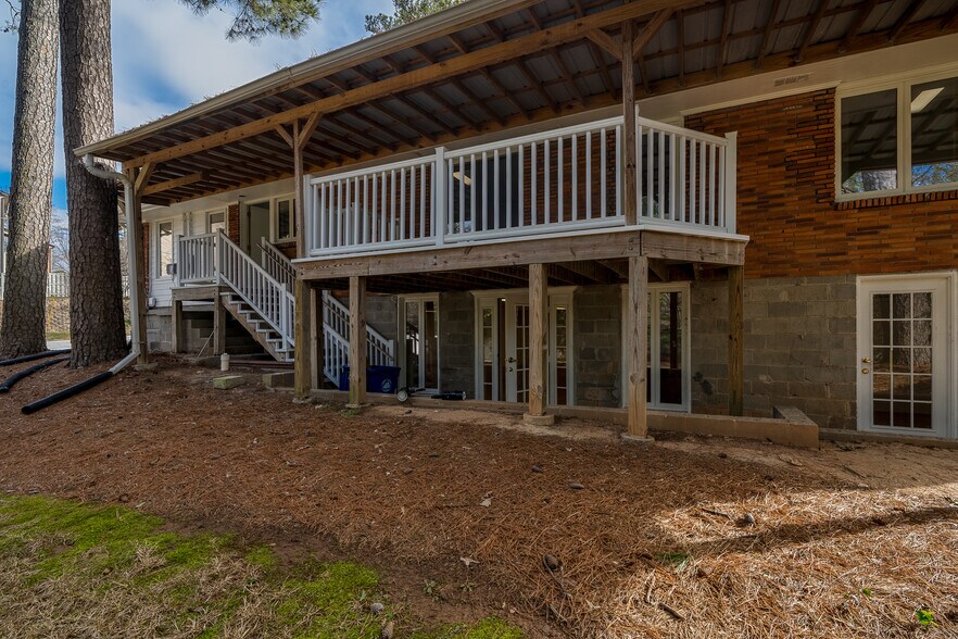 More Photos Of 3136 Clairmont Rd NE, Brookhaven Medical For Sale