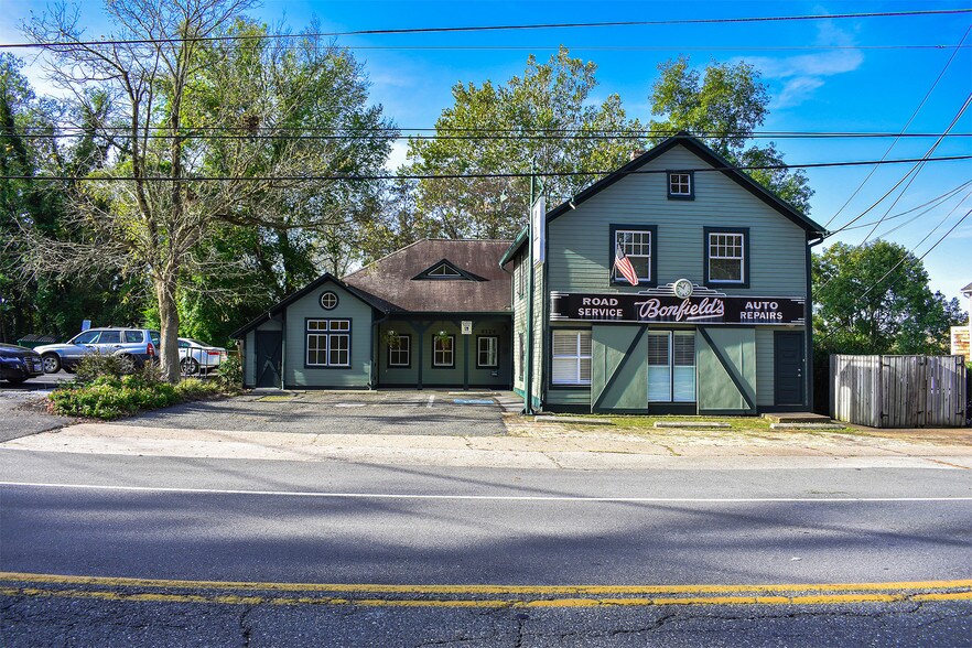 More Photos Of 6124 MacArthur Blvd, Bethesda Restaurant For Sale