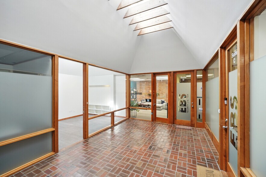 More Photos Of 220 E Forsyth St, Jacksonville Loft Creative Space For Lease