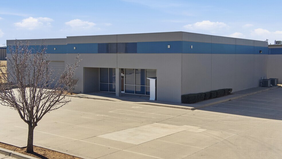 Primary Photo Of 3217 Cooke Way, Oklahoma City Light Distribution For Lease