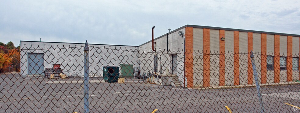 More Photos Of 45 Orville Dr, Bohemia Warehouse For Lease