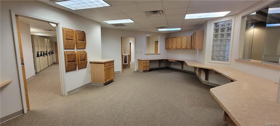 More Photos Of 5879 Snyder Dr, Lockport Medical For Sale