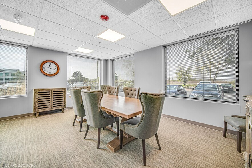 More Photos Of 18927 Hickory Creek Dr, Mokena Office For Lease