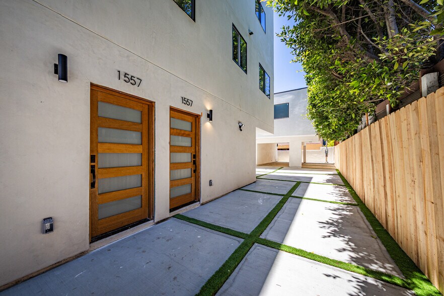 More Photos Of 1557 S Ogden Dr, Los Angeles Apartments For Sale