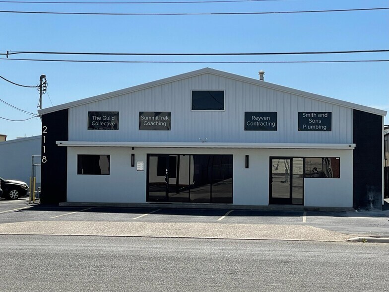 More Photos Of 2118 Mannix Dr, San Antonio Showroom For Sale