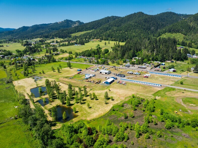 More Photos Of 215 Lawson Ln, Tenmile Warehouse For Sale